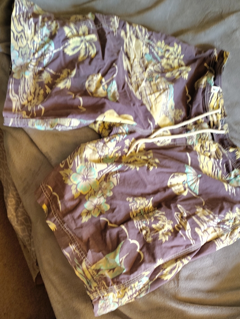 American Eagle Outfitters Yellow and Brown Tropical Board Shorts
